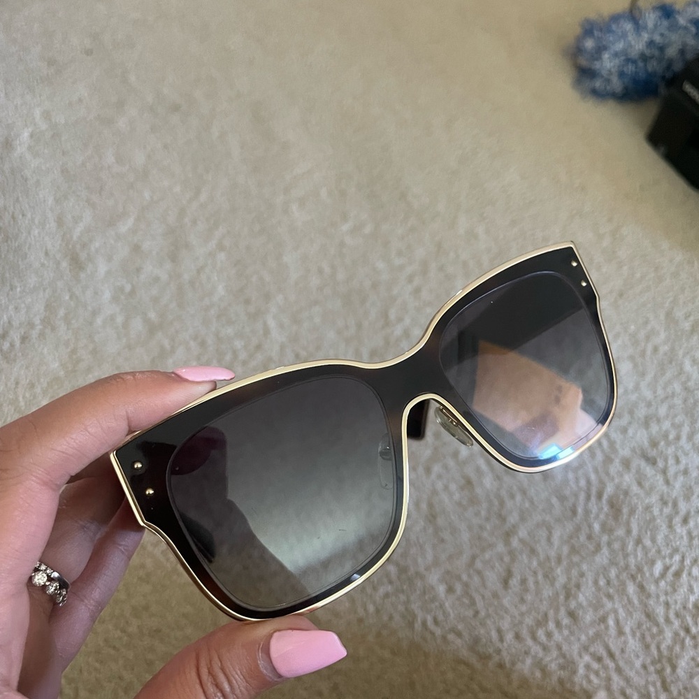 Moschino sunglasses